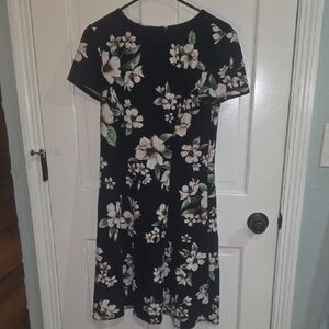 Chic Navy Floral Mini Dress